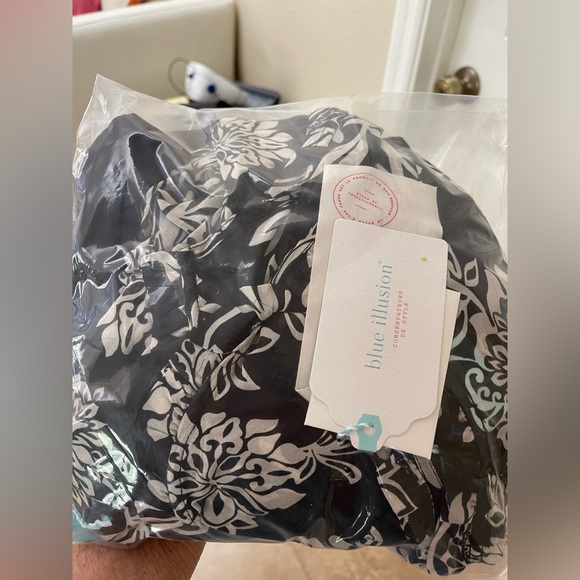 NWT FALL ARRIVAL STUNNING DESIGNER BLACK & WHITE MIDI DRESS-XS - Picture 17 of 17